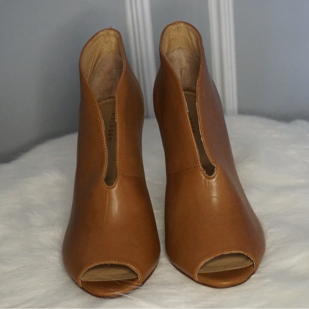 Brown heels boots